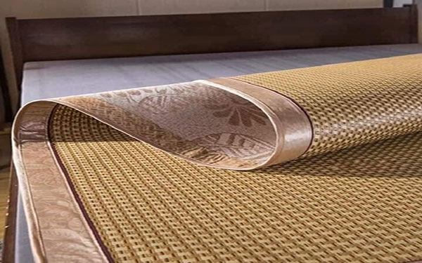 Chiếu cói (loại lụa) 1m8x2m